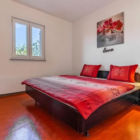 Awesome In With Wifi Holiday home
