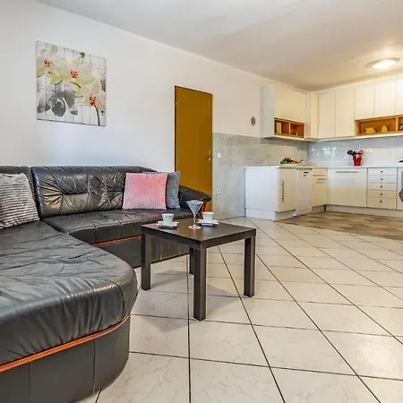 Awesome In With Wifi Holiday home Medulin